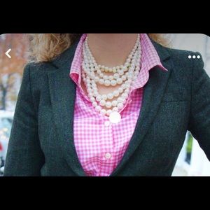 Multistrand pearl necklace